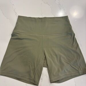 Lululemon Align™ High-Rise Short 6" - Size 8